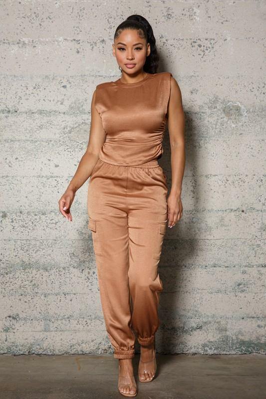 Crinkled Satin Puff Shoulder Jogger Set