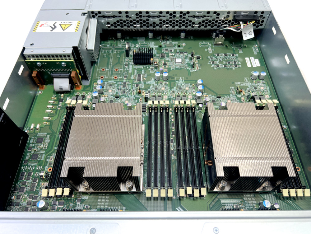 EMC VMAX Service Processor SP 110-324-305B-06 EMC VMAX200 No Memory/CPU