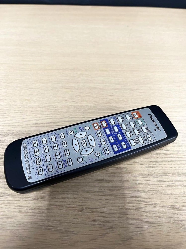 Junk item: Pioneer audio remote control AXD7312