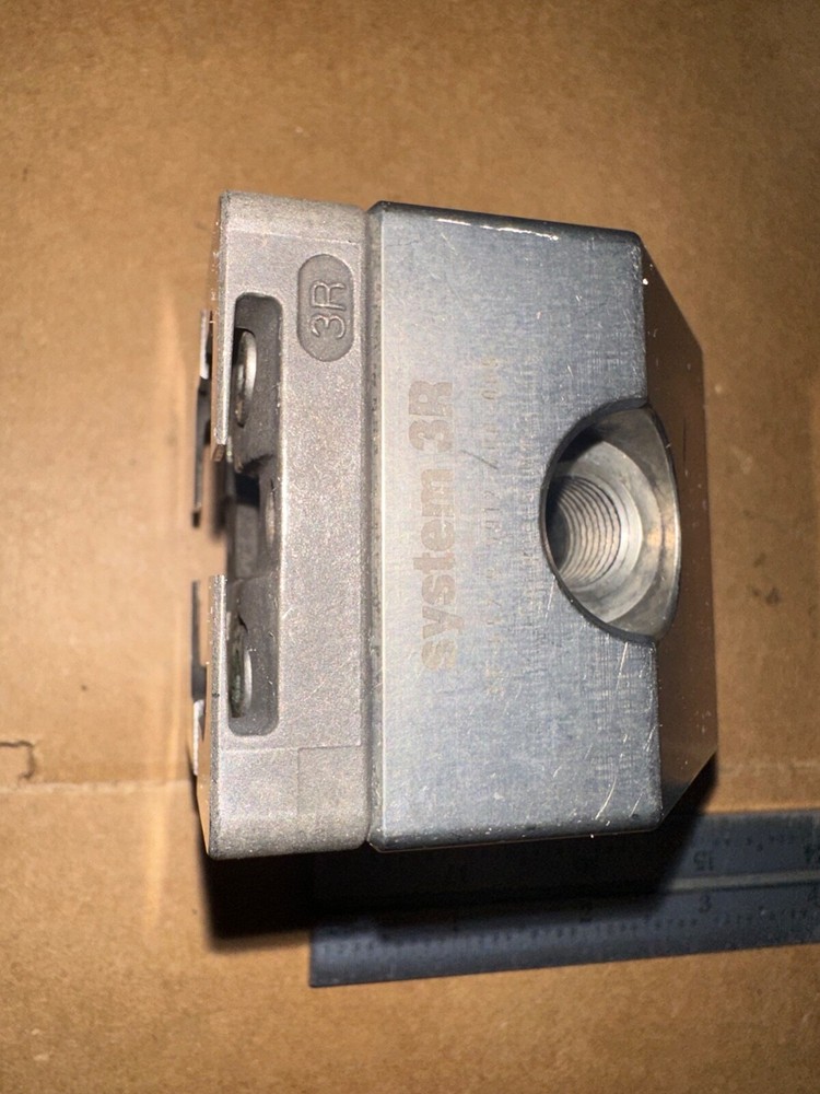 SYSTEM 3R-652.9 Macro to Macro – 90 Degree Adapter