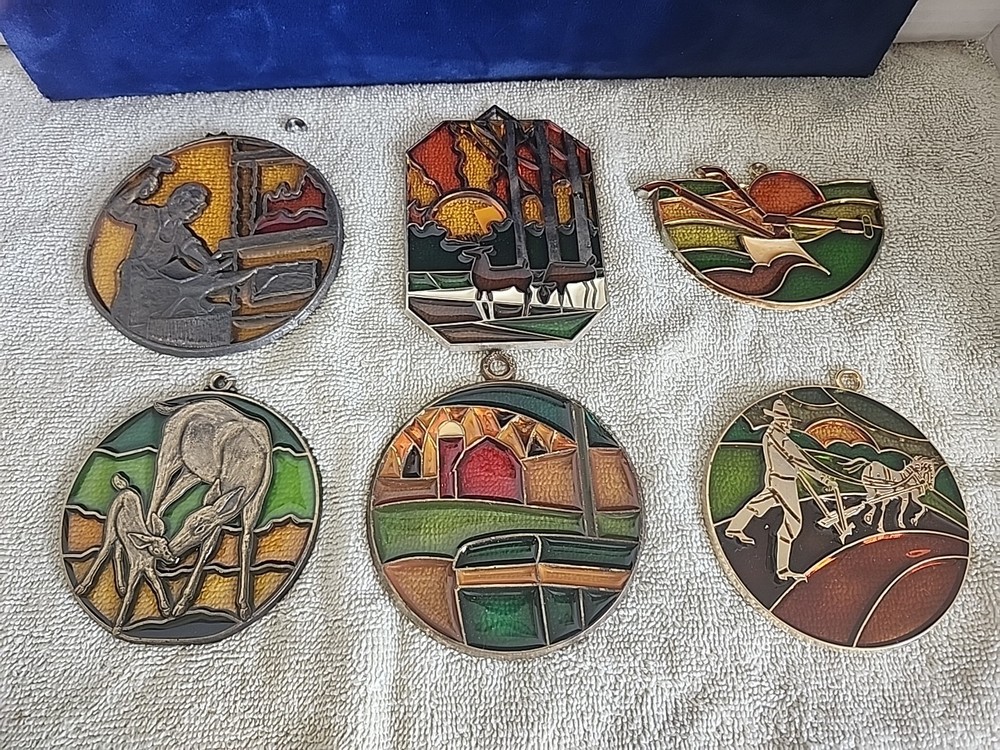 6 PC John Deere Suncatcher ;ASST'D YEARS