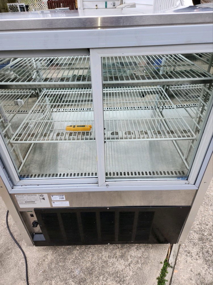 Beverage Air Refrigerated Glass Front Display Case