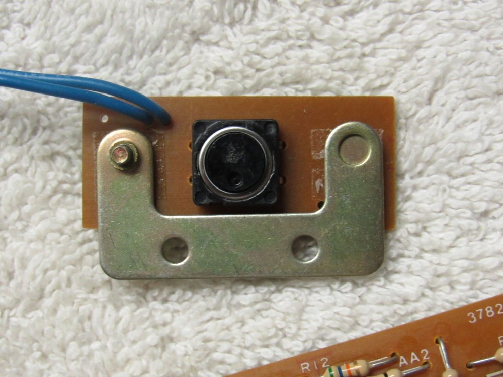 Nutone IA-28 Chimes 1 - 2 - 8 notes with test button