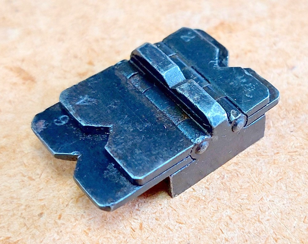 Vintage 4 leaf rifle sight
