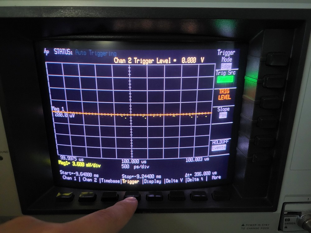 Hewlett-Packard 54110D Digitizing Oscilloscope Parts (Powers On, Untested)
