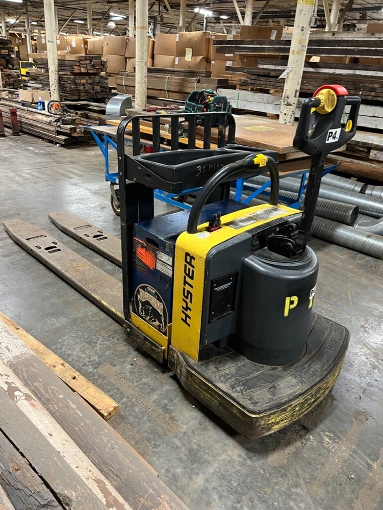 Hyster B80Z Electric Pallet Jack