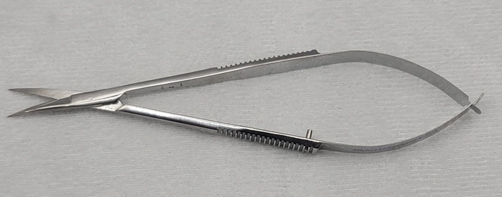 V. Mueller Jacobson Spring Handle Scissors Curved Blade CH8545 5-1/4"