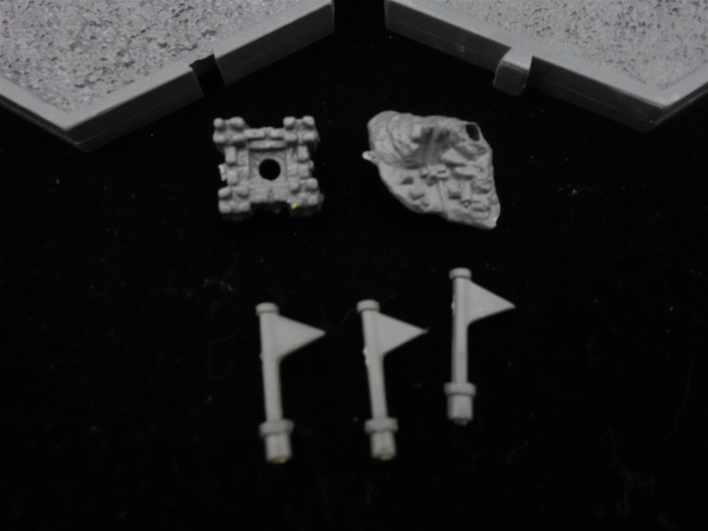 Warhammer Fantasy "Oldhammer" - 2 Mighty Empire Tiles w/ bits (oop plastic)