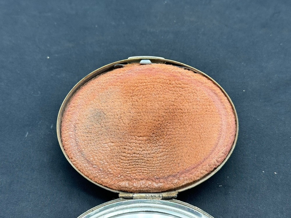 Vintage MAJESTIC STERLING SILVER COMPACT POWDER BOX