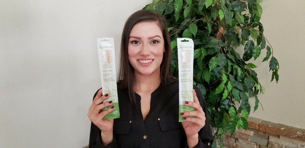 10 Oratrue Bamboo Toothbrushes & 1 Holder