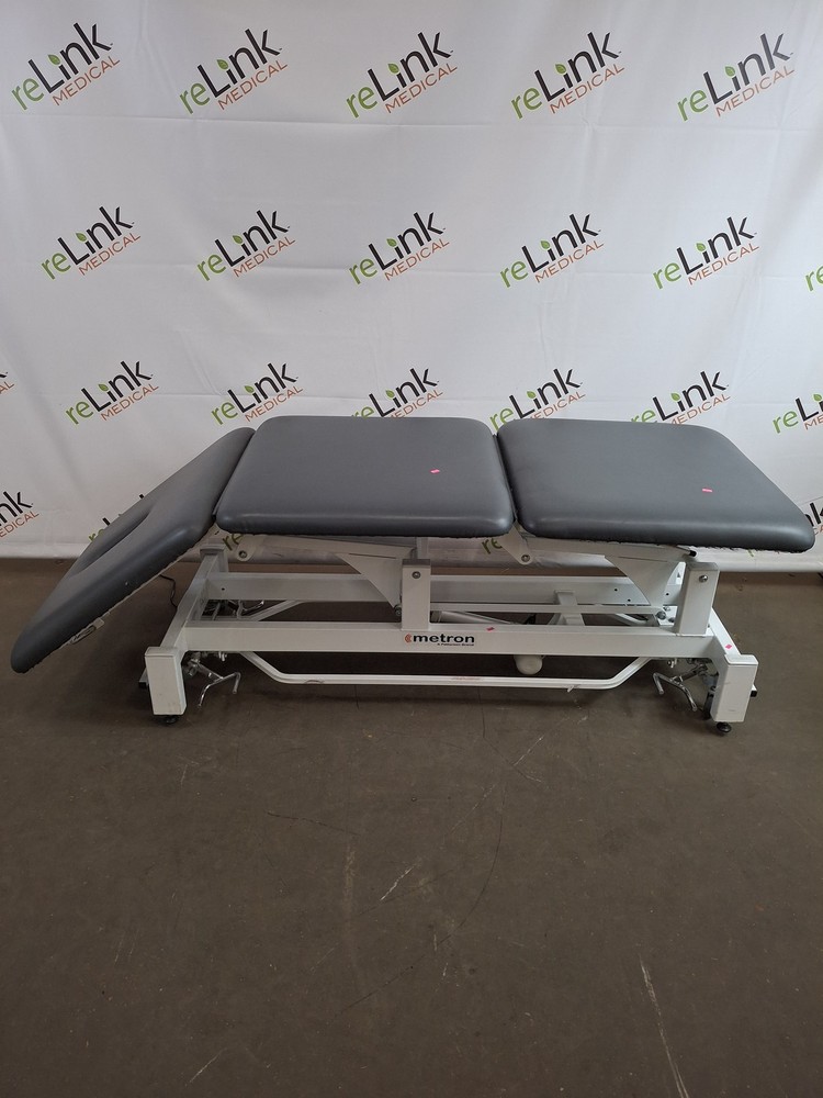 Metron Medical Elite 3 Section Treatment Table