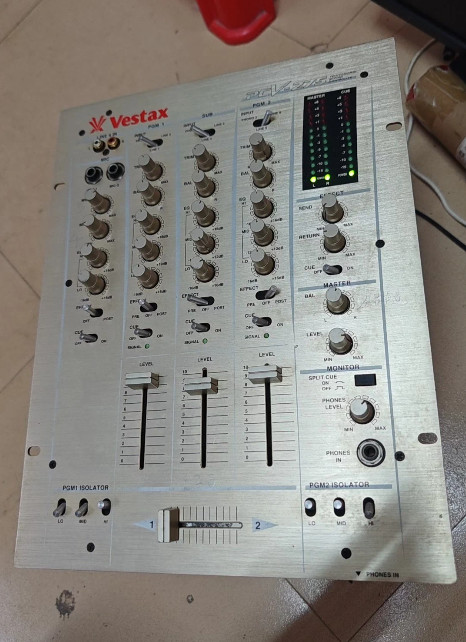 1pcs Vestax PVC-275 mixing console