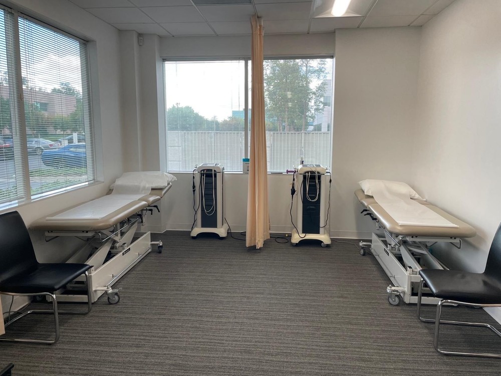 Dynatronics Hi-Low Exam Tables, Excellent Condition