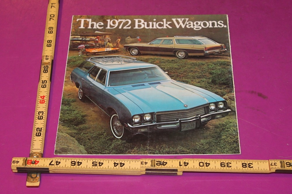 1972 Buick Wagons Brochure. 8 panels.