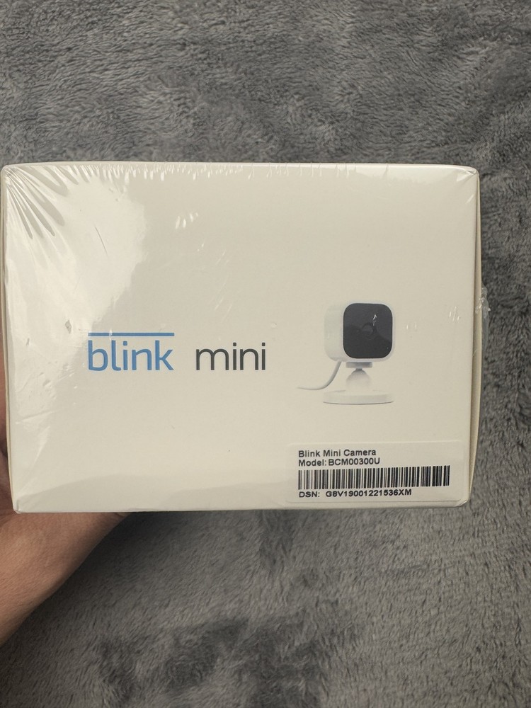 Blink Mini Indoor Security Camera 2 Pack + Sync Module 2 Alexa Two-Way Audio New