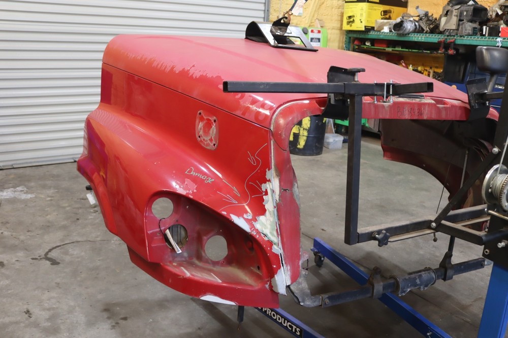2013-2017 FREIGHTLINER CASCADIA 125 FRONT HOOD BONNET RED OEM