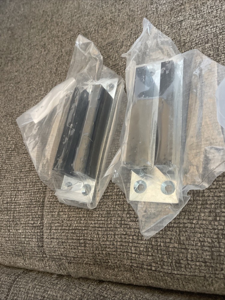 Stanley cart door bottom guide