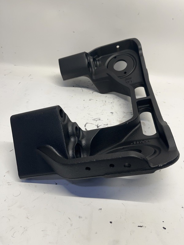 2018 Cummins X15 Engine Mount 3691524 (548-13372)