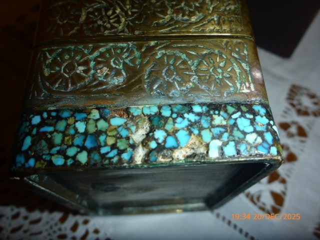 Antique Turquoise Chip Mosaic On Brass Rectangular Hinged Double Box Tea/Snuff