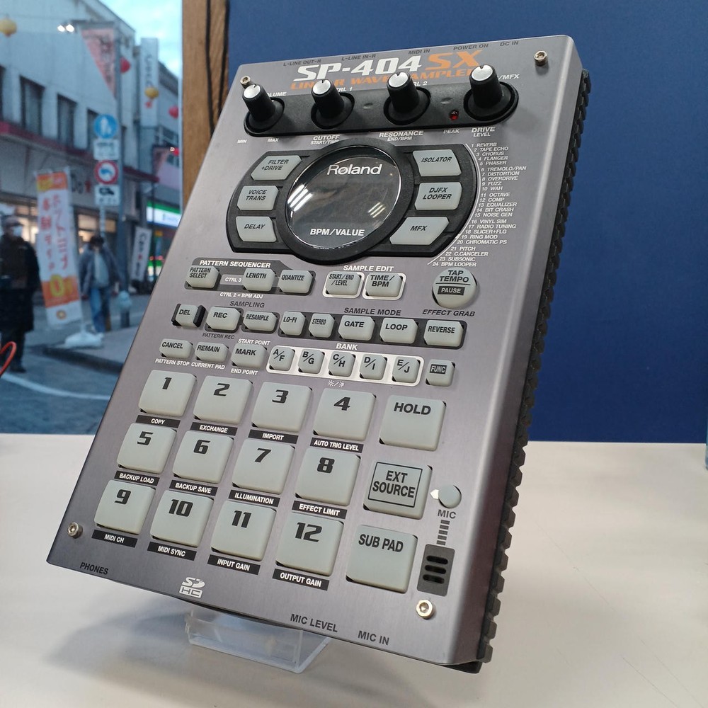 ROLAND SP-404SX Linear Wave Sampler Beatbox Sample Playback Effects Processor ​
