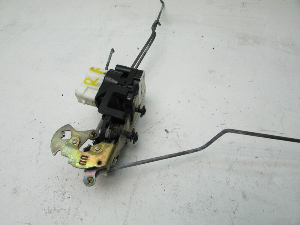 Door Lock Latch Escalade 2002 2004 Right Passenger Side Front Power Actuator OEM