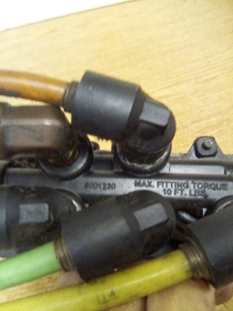 Bendix 5001230 Air Brake Valve "NO KNOBS"