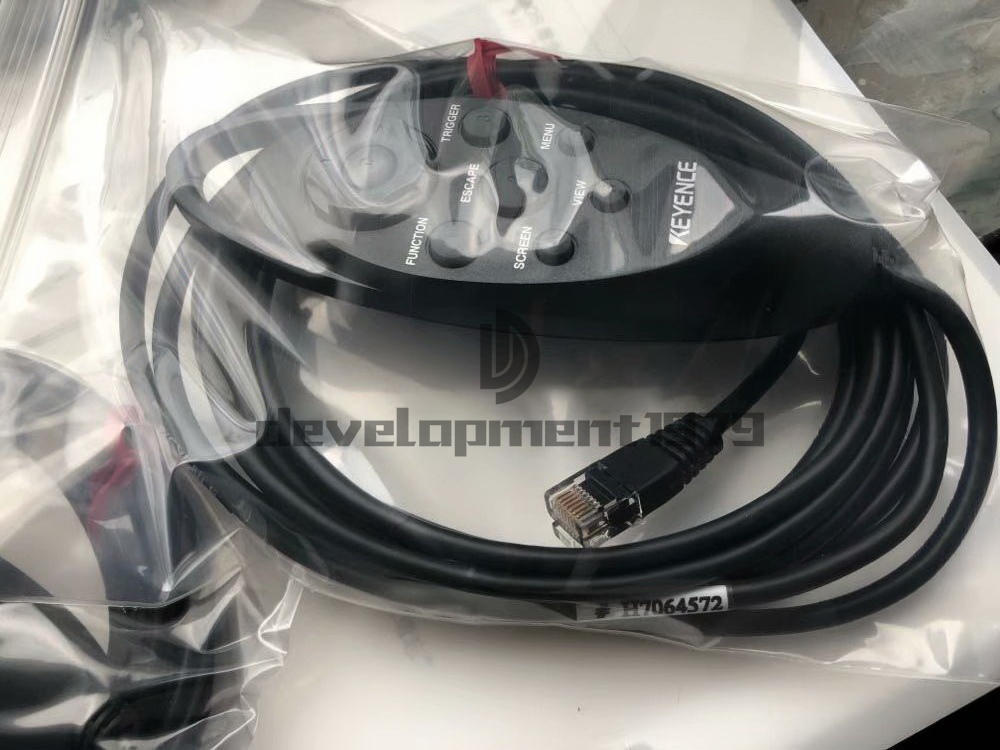 ONE New In Box Keyence OP-87504 handle remote controller