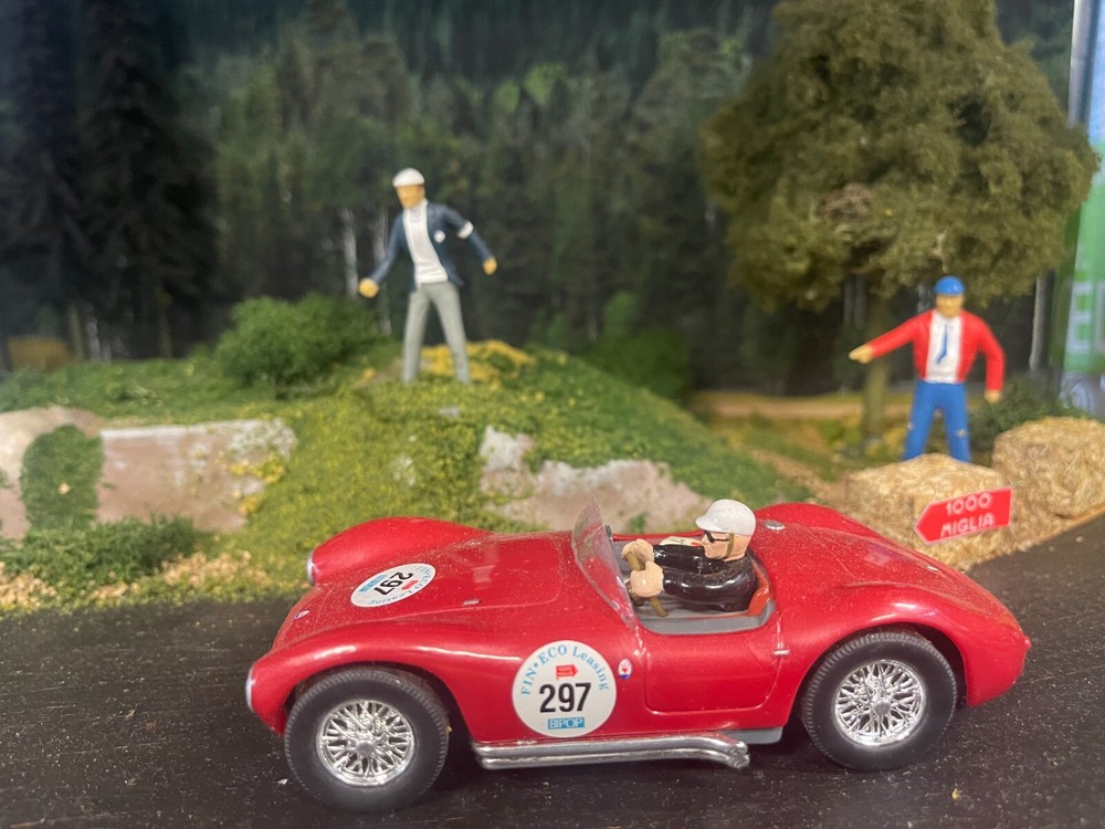 1/18 DIORAMA JAGUAR D TYPE RACE PREP ...... CUSTOM HAND BUILT