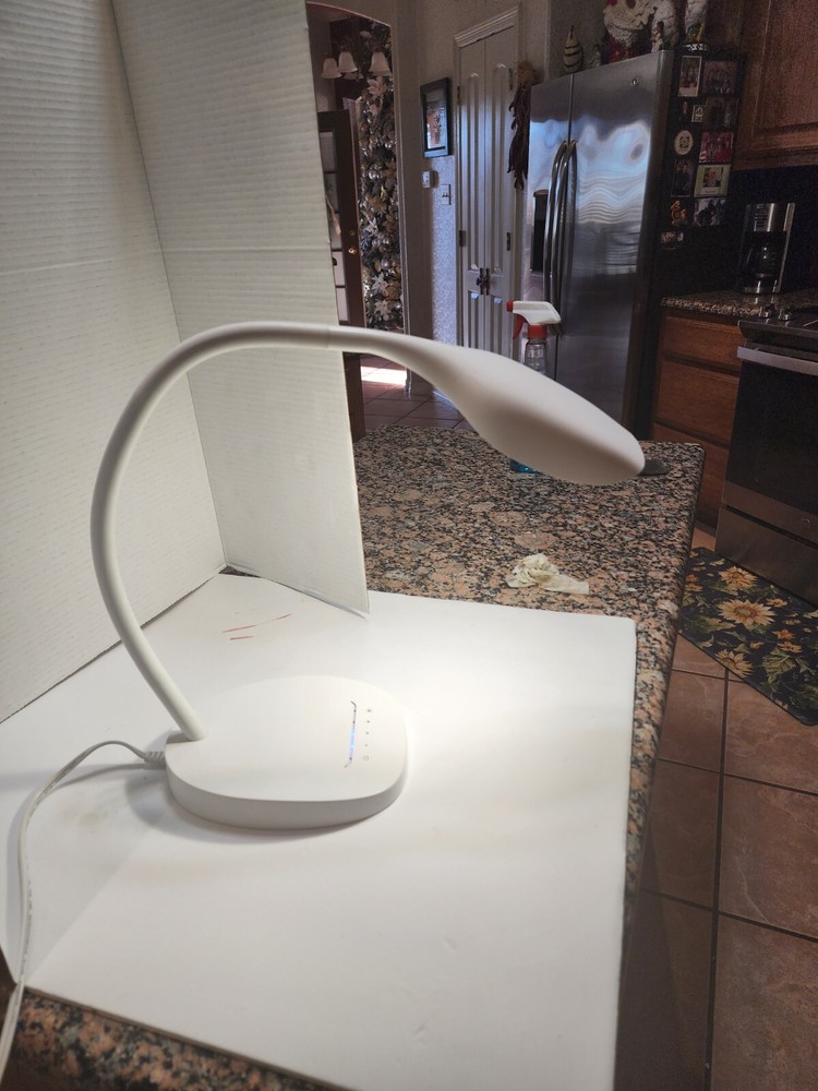 WHITE LED CONNECTOR TABLE DESK LAMP/ ADJUSTABLE / BRIGHT TOUCH SENSITIVE