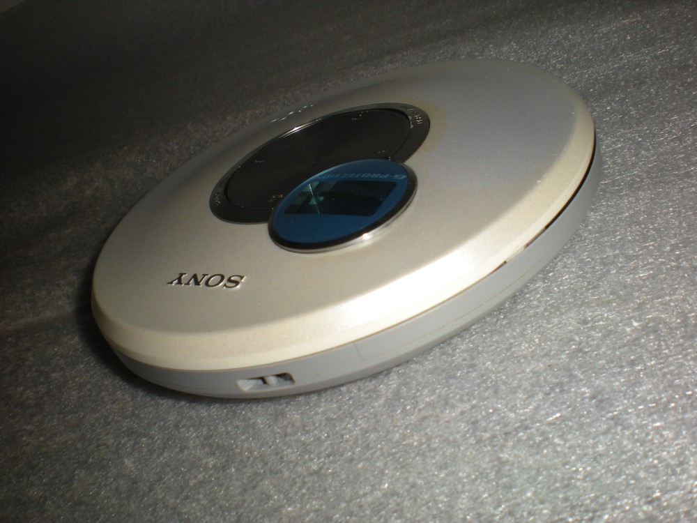 VOLUME PROBLEM READ Sony D-EJ250 Walkman Portable CD Player Personal Stereo