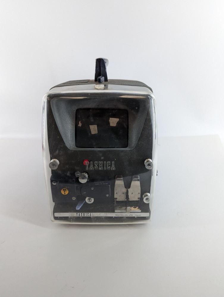 YASHICA 8P Vintage Projector