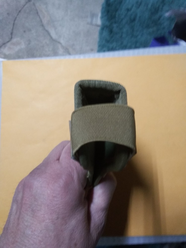 CAMO HOLSTER UNBRANDED - NICE SHAPE