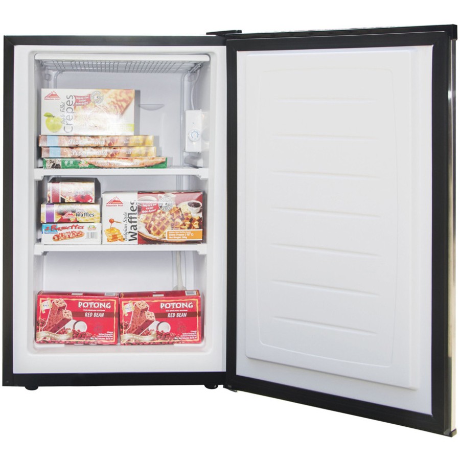 Magic Chef 3.0 cu. ft. Upright Freezer (mcuf3s2)