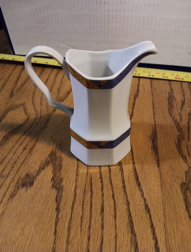 Studio Nova Creamer. Harmony Y0053