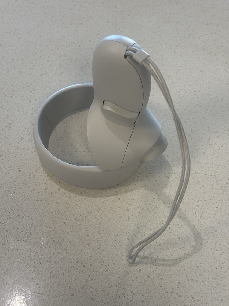 RIGHT Hand Controller for Meta Oculus Quest 2 JD96CX * Excellent *