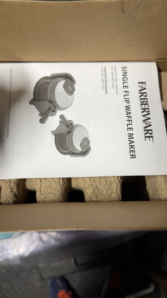Farberware WM4100R Red Single Flip Belgian Waffle Maker Non-Stick
