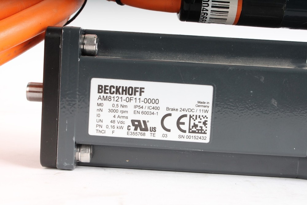 Beckhoff AM8121-0F11-0000 Servo Motor With Cable