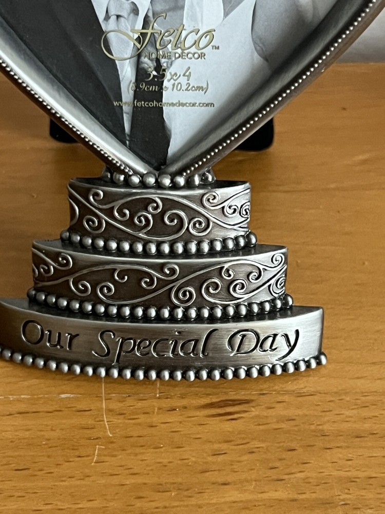 Beautiful PEWTER HART SHAPE PICTURE FRAME
