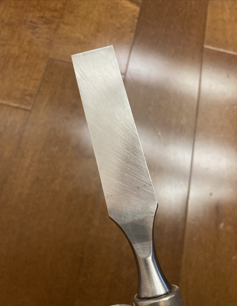 pfeil Swiss Made 26mm (1") Beveled Edge Chisel