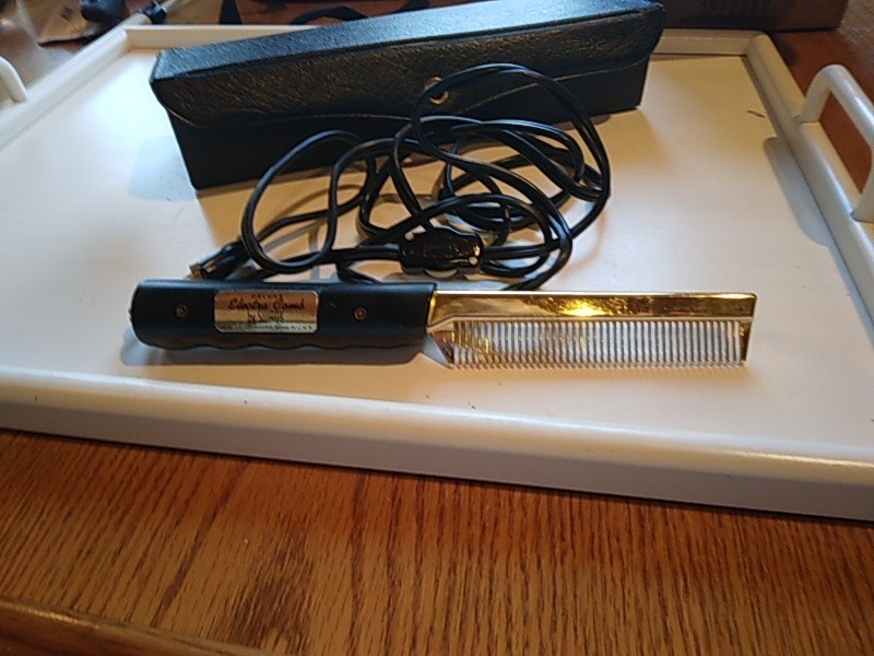 Deluxe Electra Hot Comb. By Swank With Storage Case*TESTED