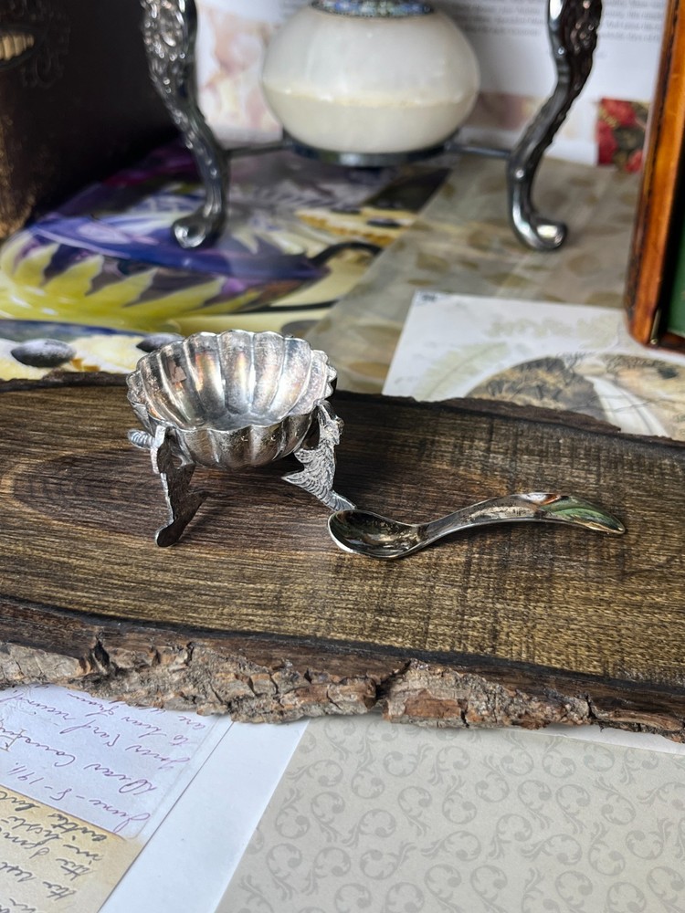 Sterling Silver Coyote Salt Shell & Spoon V998