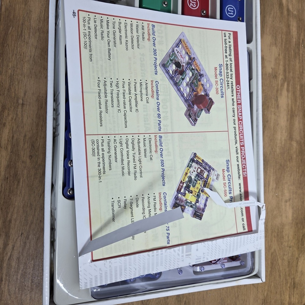 ELENCO Snap Circuits Jr. 100 Experiments Electronics Discovery Kit