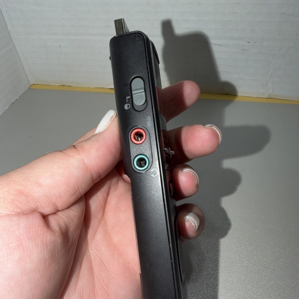 RCA Digital Handheld Voice Recorder VR5220 - A Tested Fully Functional