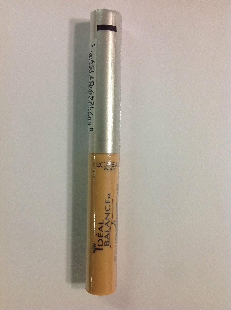 L'Oreal Ideal Balance Concealer ( Light / Medium ) NEW & SEALED.