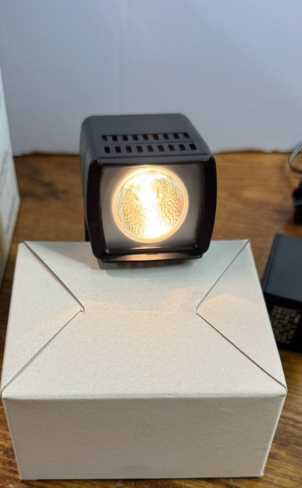 Sunpak CV-200 Video Light Open Box