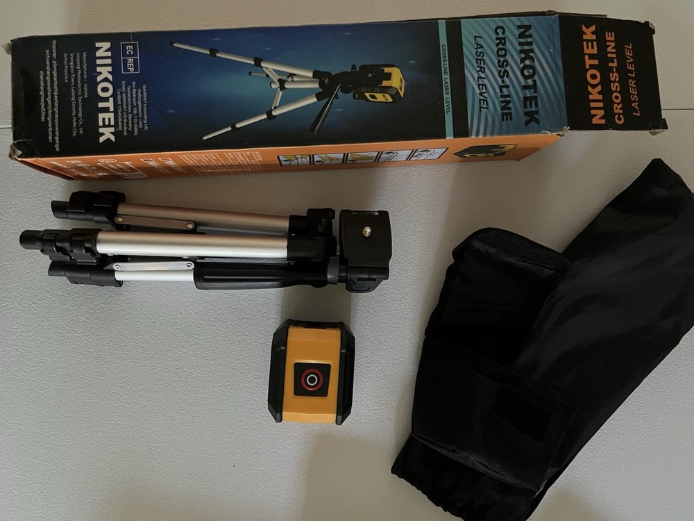 Laser Level with Tripod