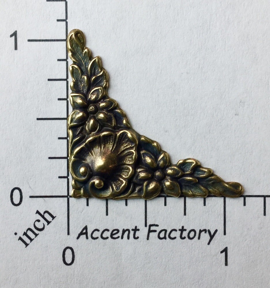 23683 - 4 Pc. Victorian Corner Jewelry Finding Brass Oxidized