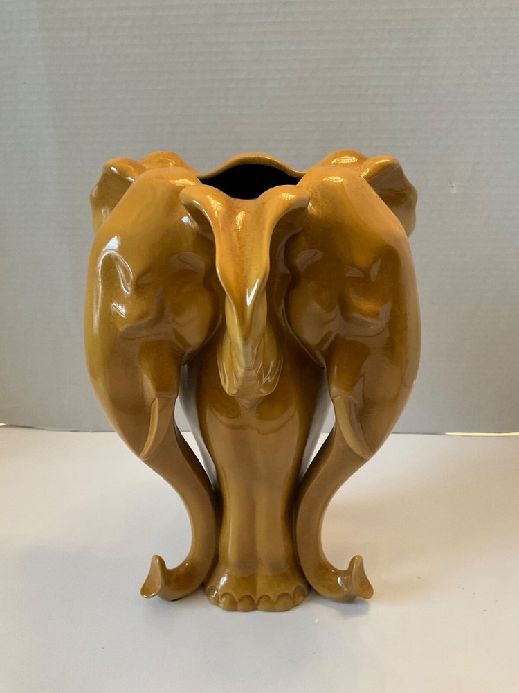 2005 Summit Collection Elephants Ceramic Vase