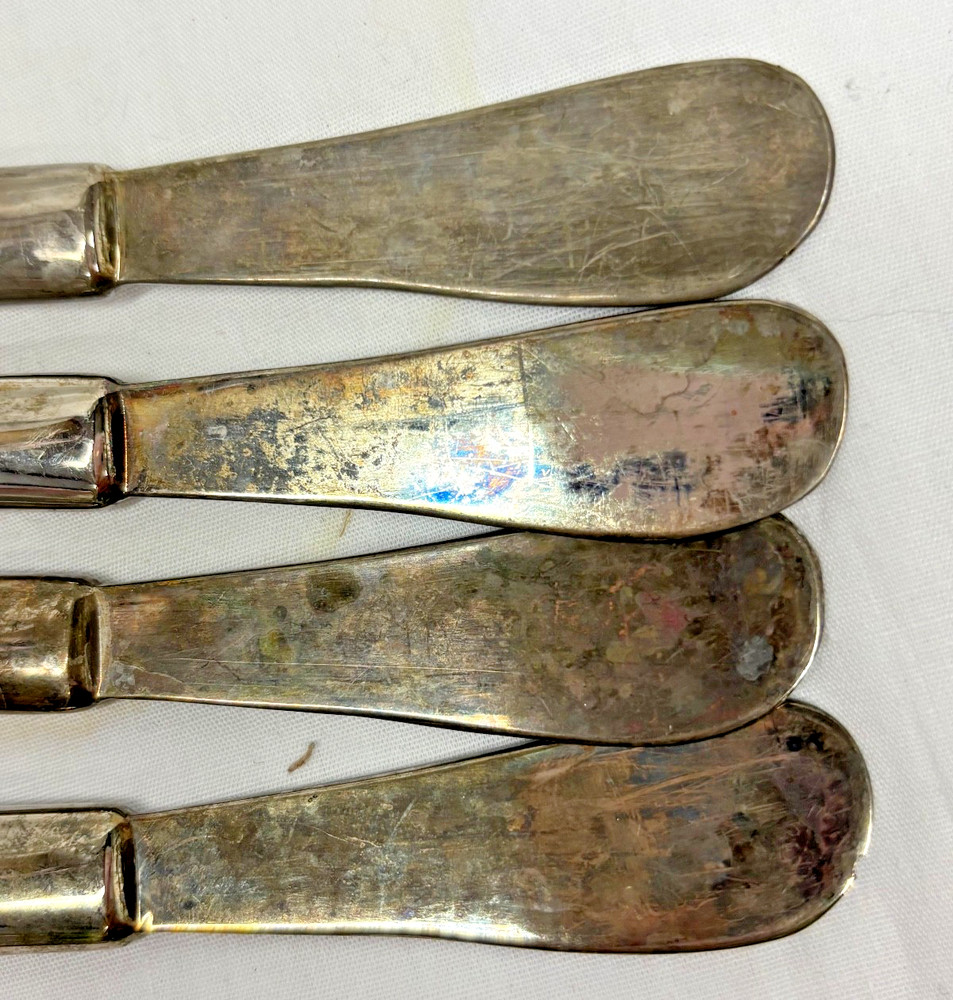 4 Godinger Cheese/Butter Spreaders Giftbox/Present Handles
