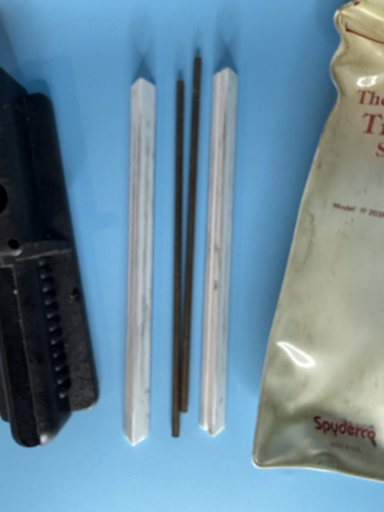 Spyderco Tri-Angle Sharpmaker Kit - Sharpening System Ceramic Stones Model 203F